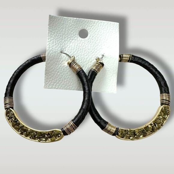 Free People Whitney Hoops Black Gold NWT Western Bohemian Earrings Stones - Picture 1 of 7